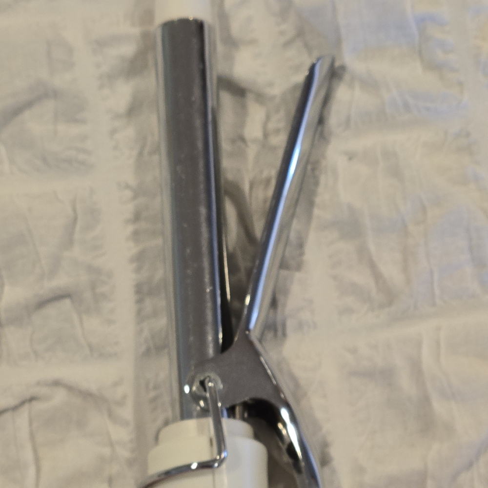 Windmere Curling Iron – Plug‑In Automatic On - Picture 3 of 4